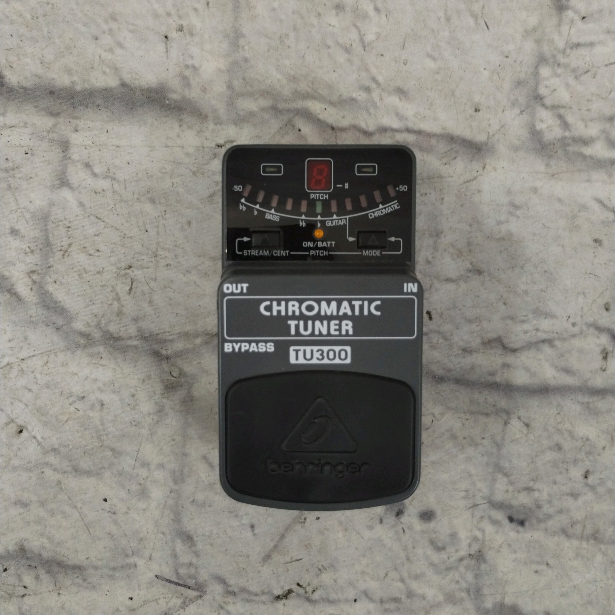 Behringer Chromatic Tuner TU 300 Tuning Pedal