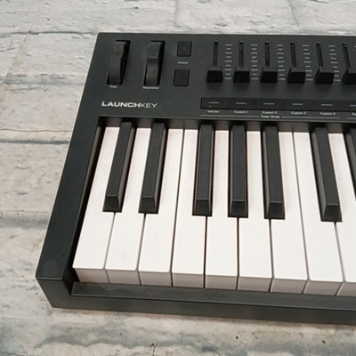 Novation Launchkey 49 MKIV