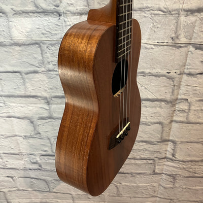 Kanile'a K-1 Tenor Ukulele w/ case