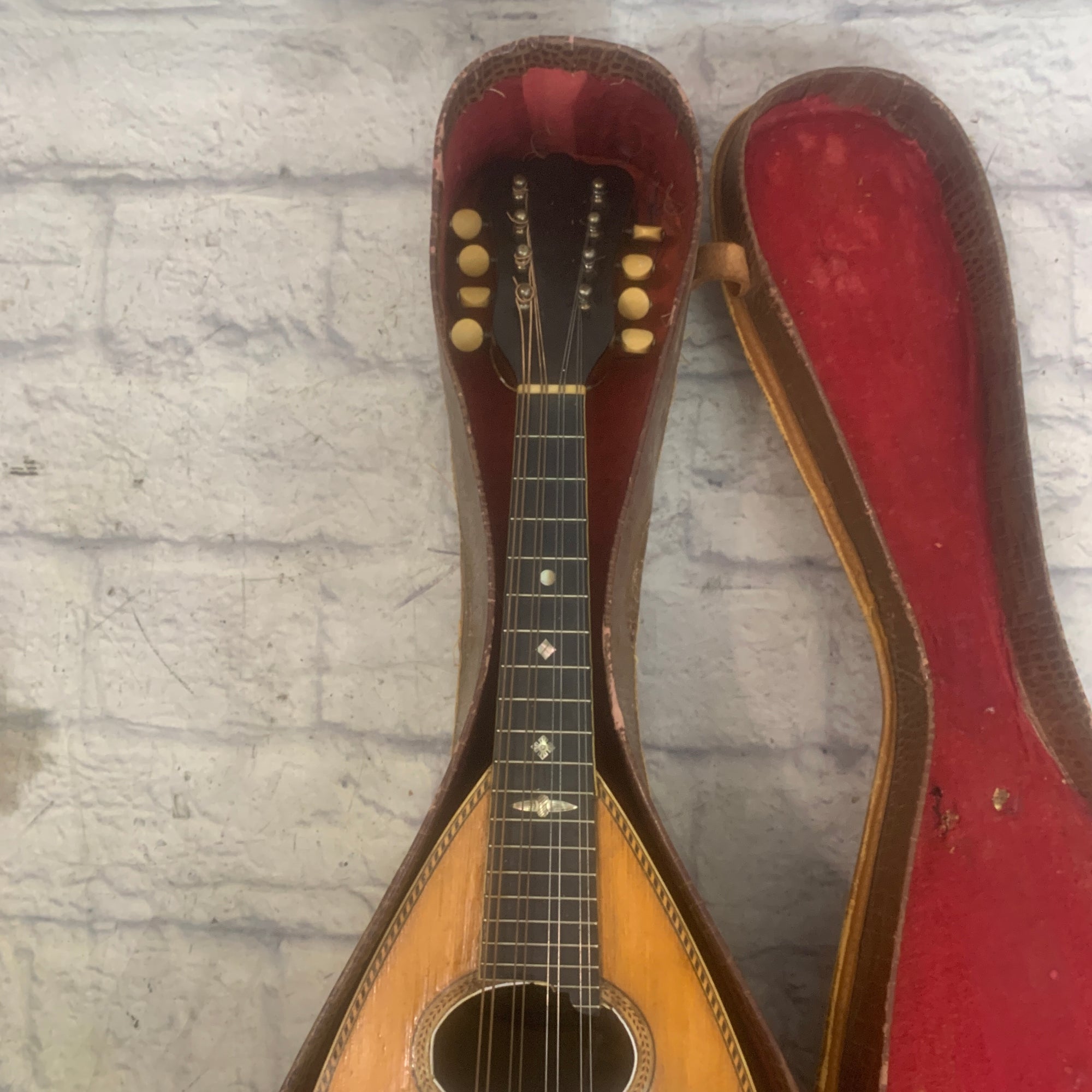 Washburn 1890's Bowlback Mandolin W/Case