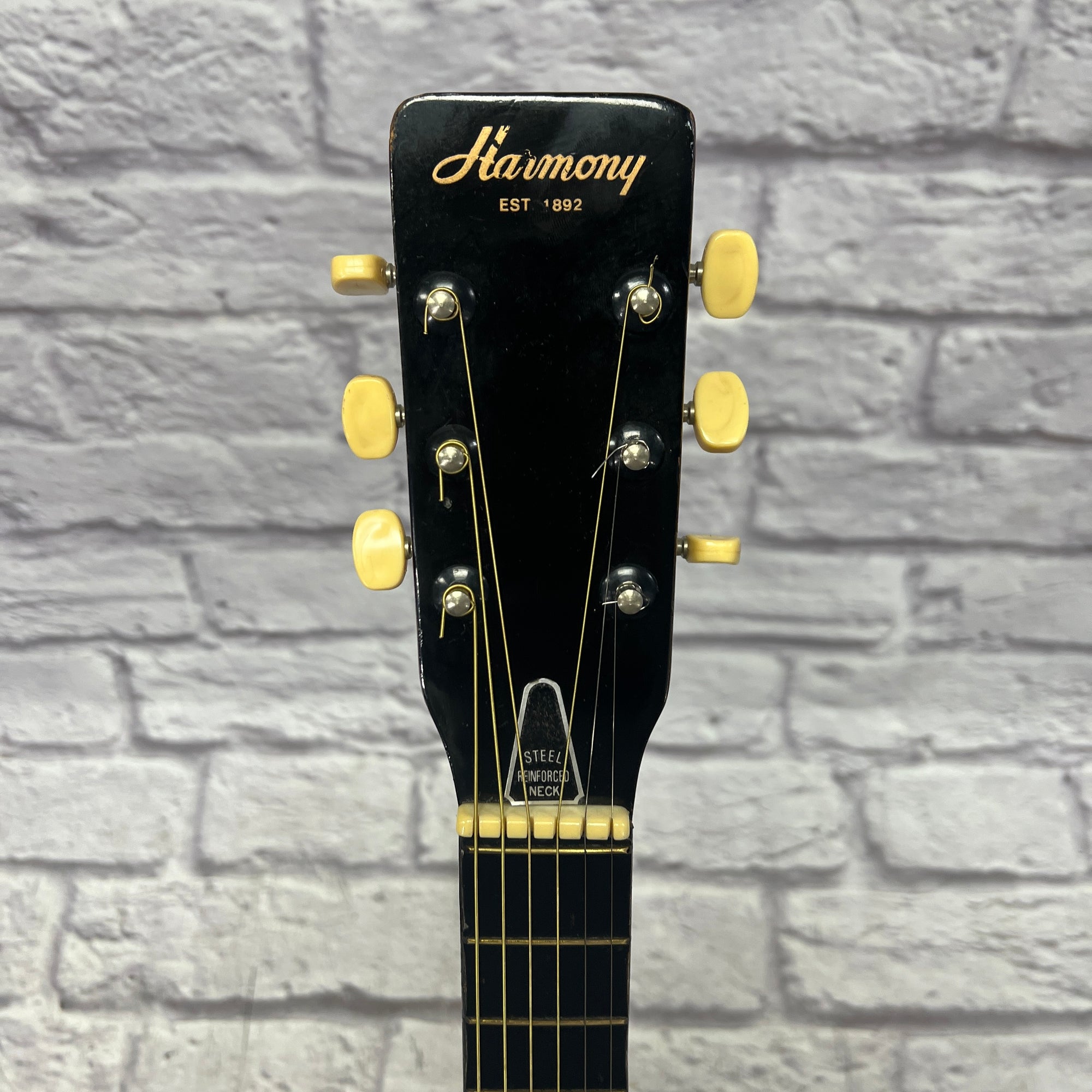 Harmony H303 Parlor Guitar - Evolution Music