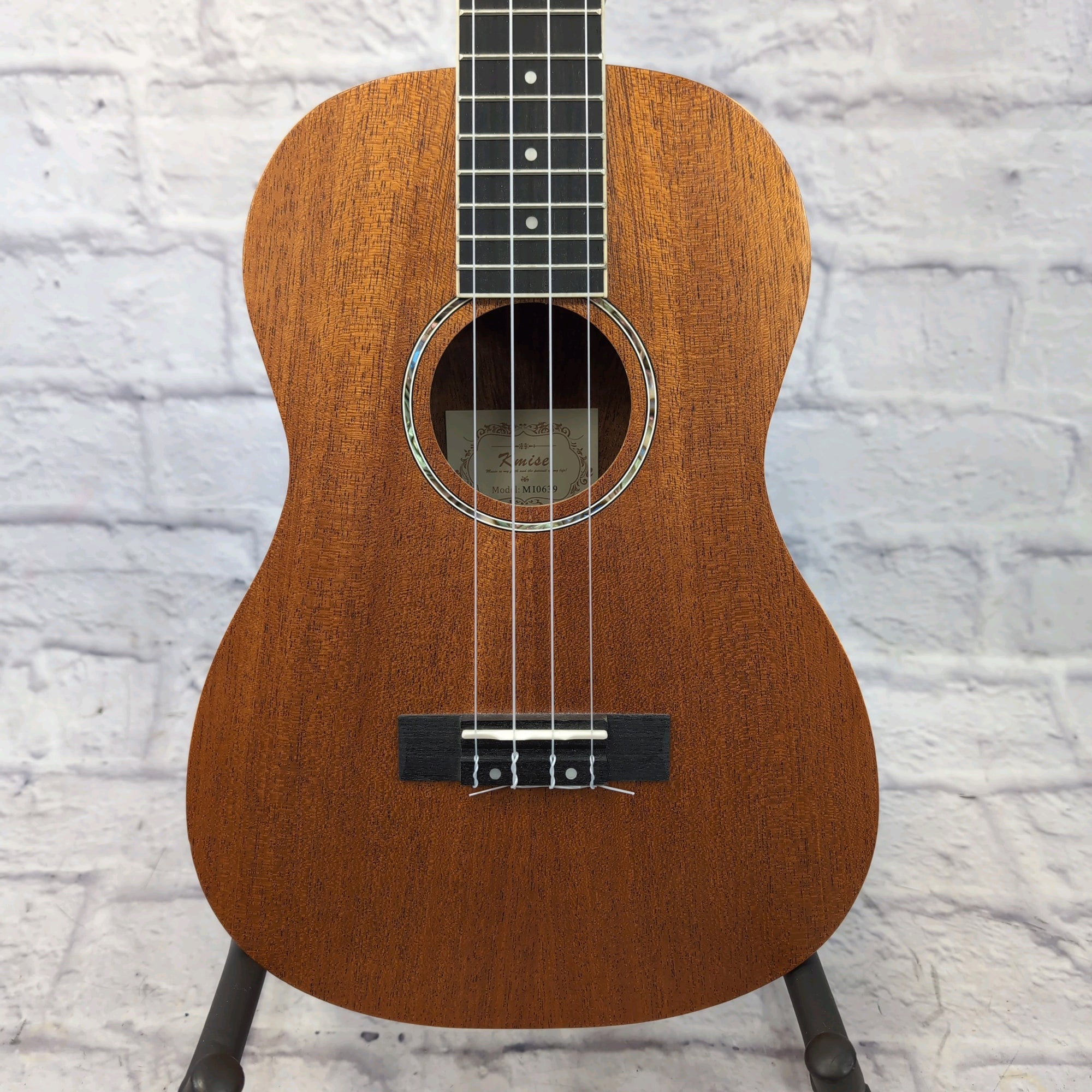 Kmise M10639 Baritone Ukulele