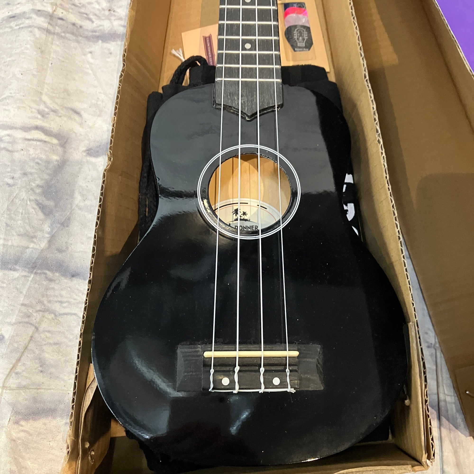 Donner Ukulele - Black