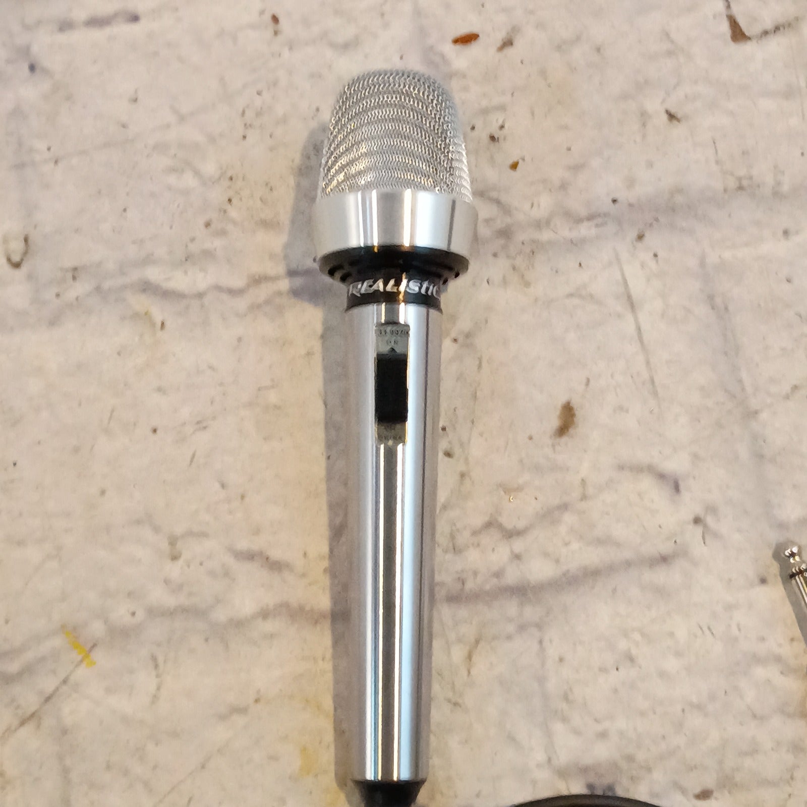 Realistic Dynamic Microphone Unknown Model
