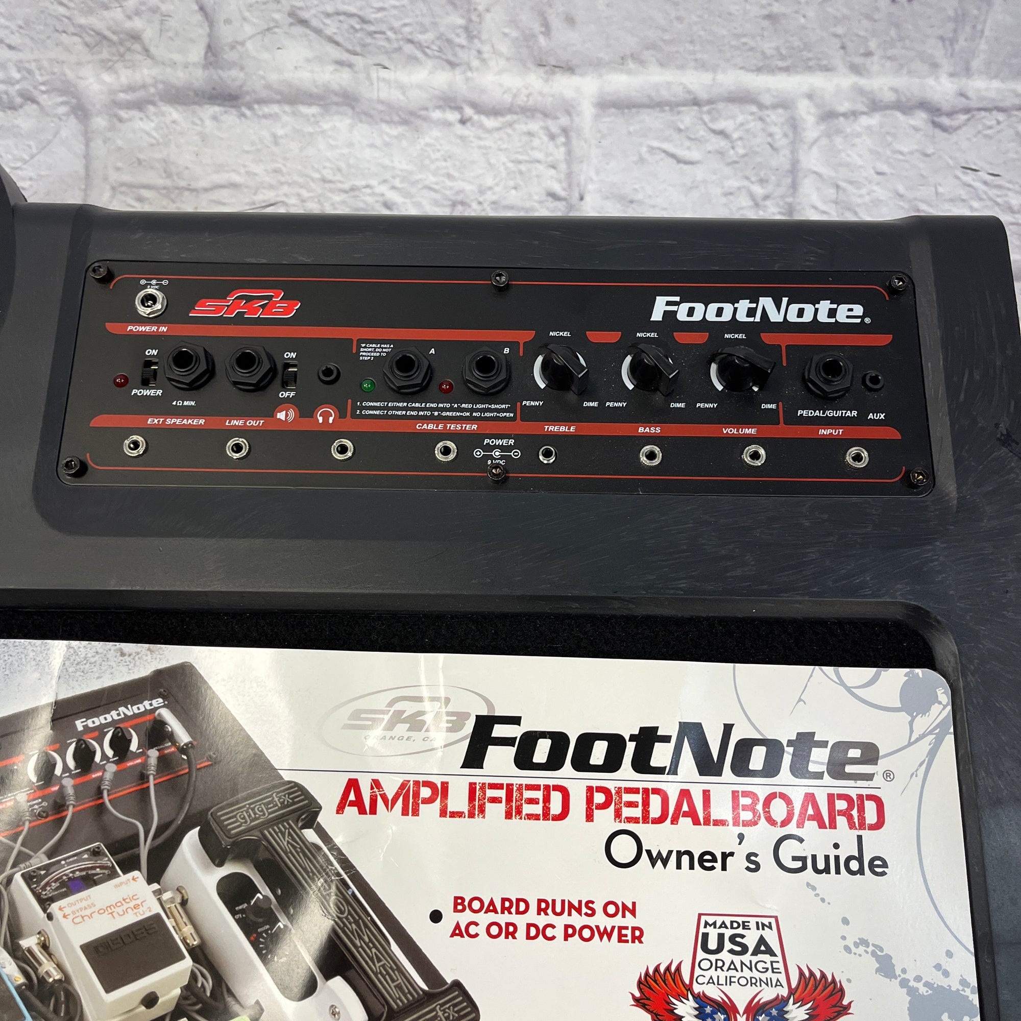 SKB Footnote Powered Pedalboard