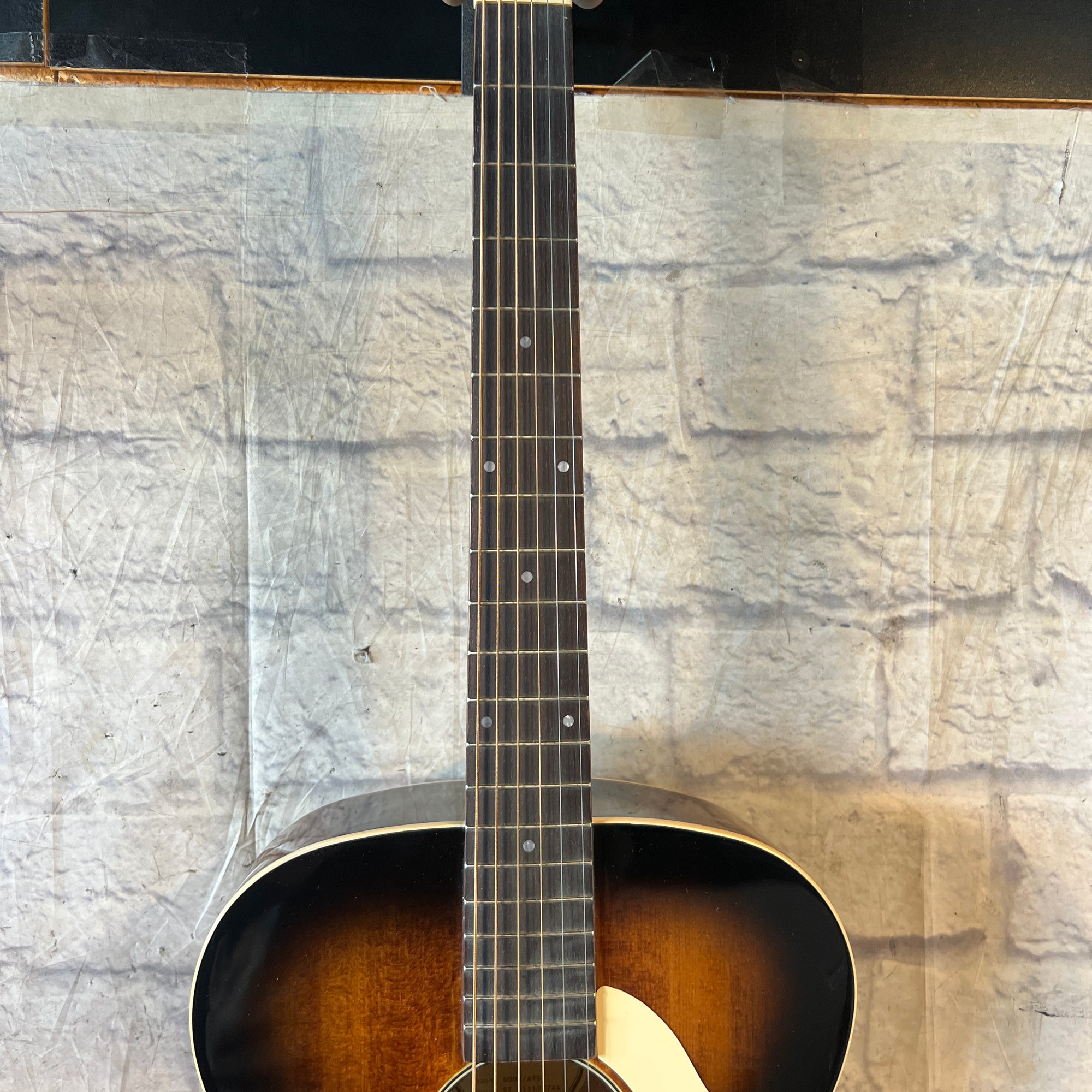 Silvertone 600E AVS Orchestra Acoustic Electric Guitar