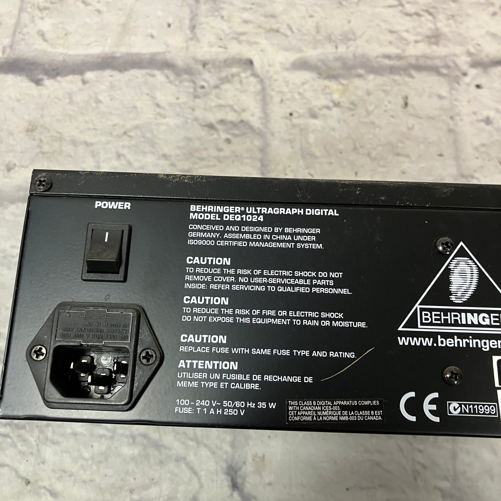 Behringer Ultragraph Digital DEQ1024 Rack EQ