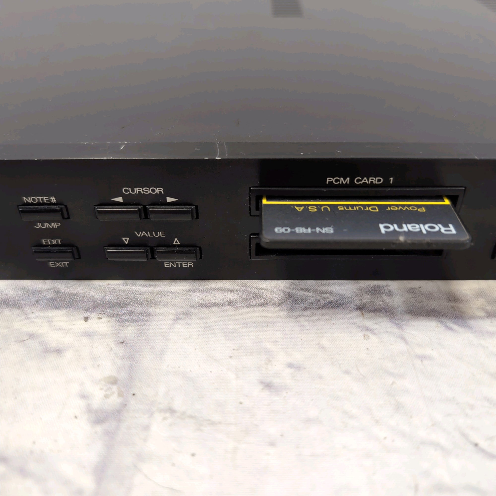 Roland R-8M Rack Drum Machine with 2 Cards