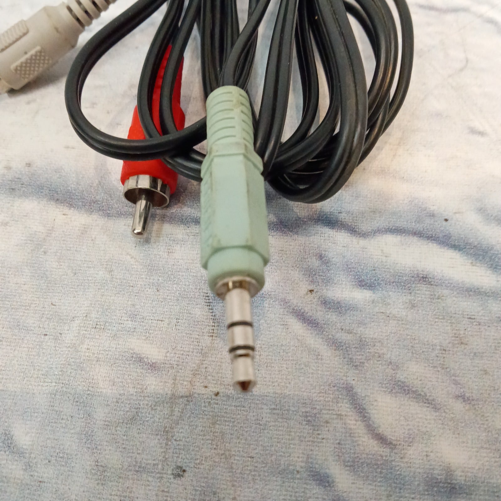 Edifier RCA to 1/8' TRS (5ft)