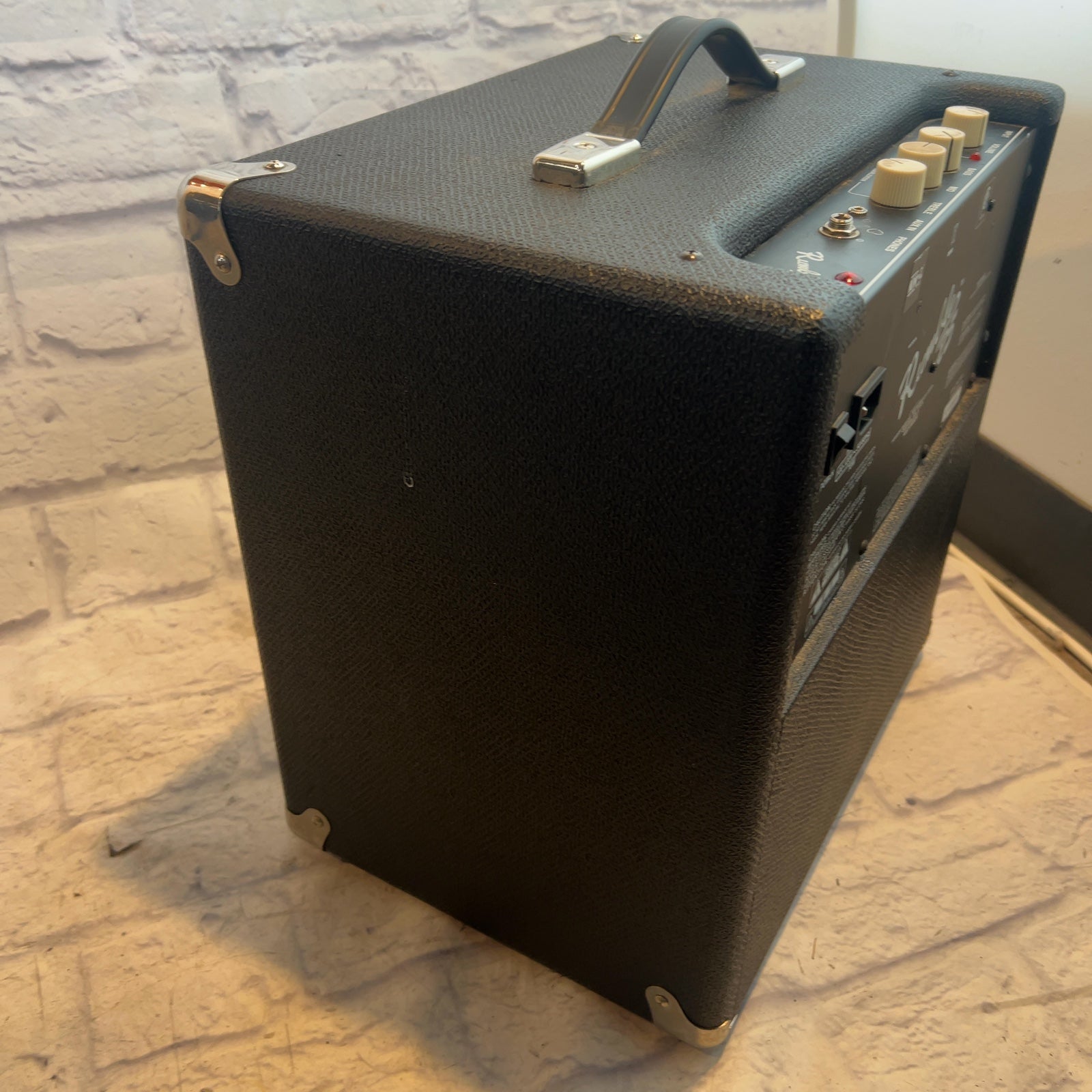 Fender Rumble 25 Bass Guitar Combo Amp