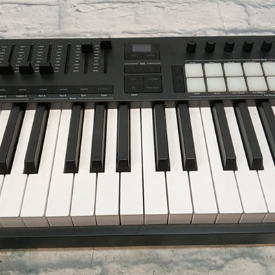 Novation Launchkey 49 MKIV