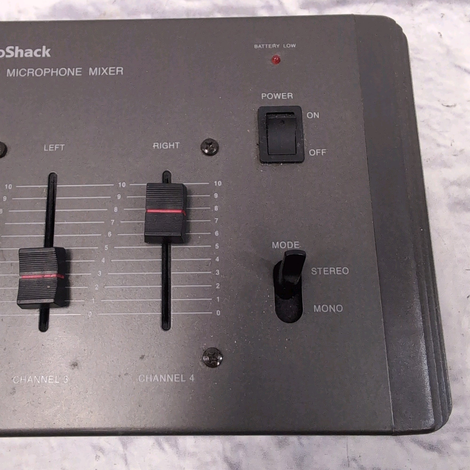 Radio Shack 32-1106 Battery Powered Mixer