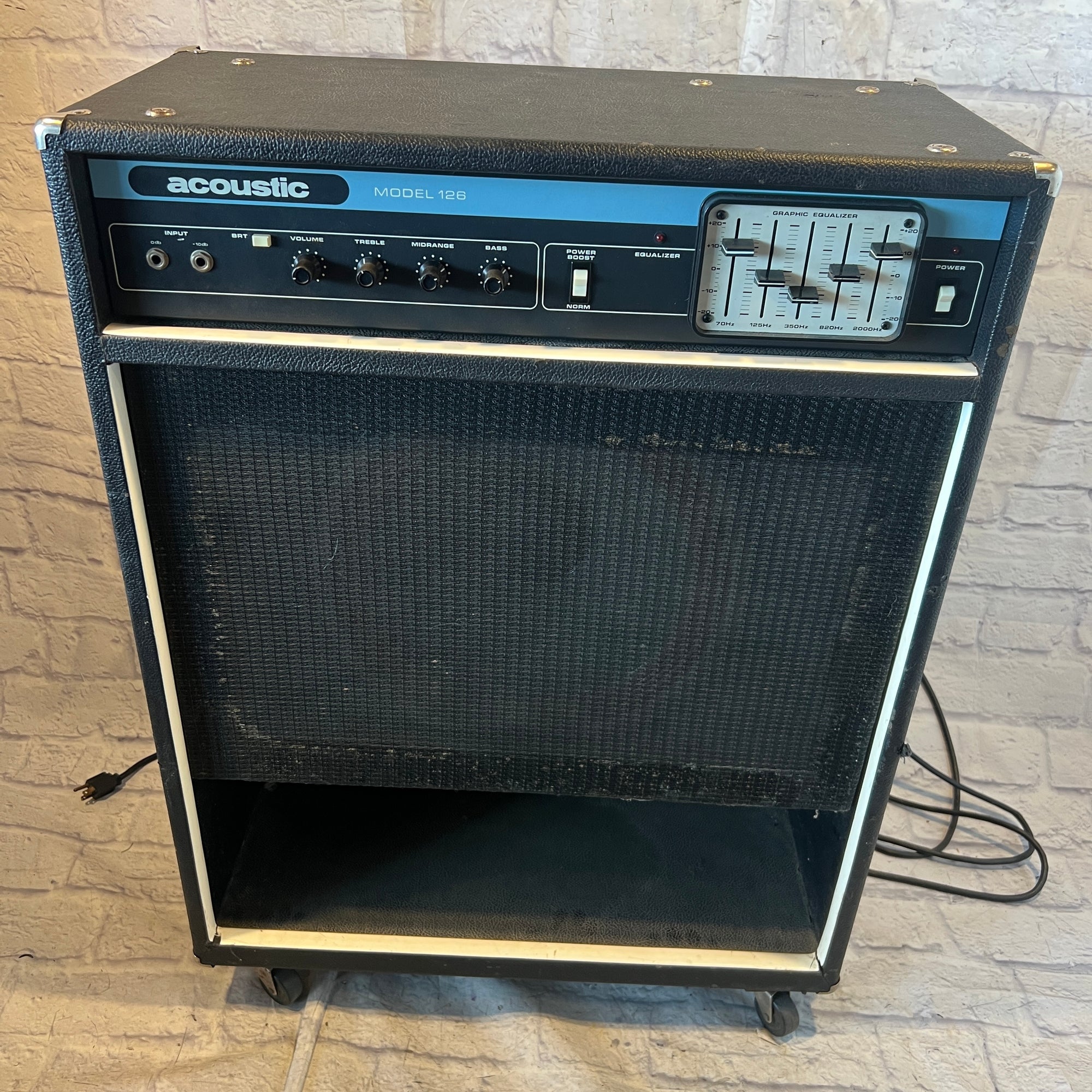 Acoustic Model 126 1x15 Bass Combo Amp Serviced