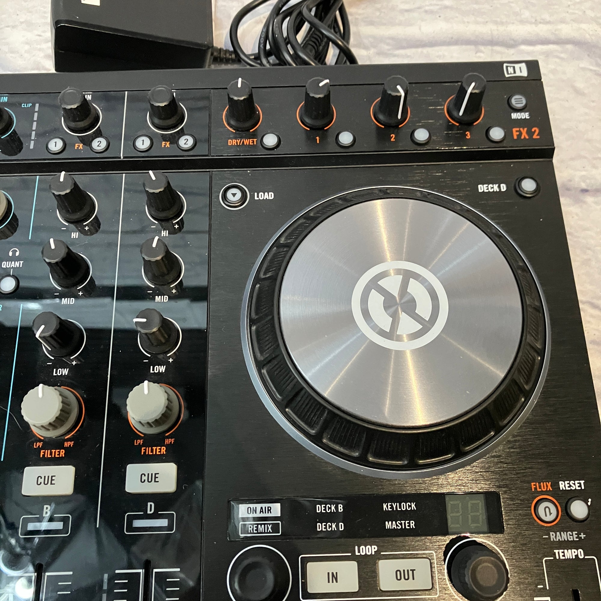 Native Instruments Traktor Kontrol S4 MK2