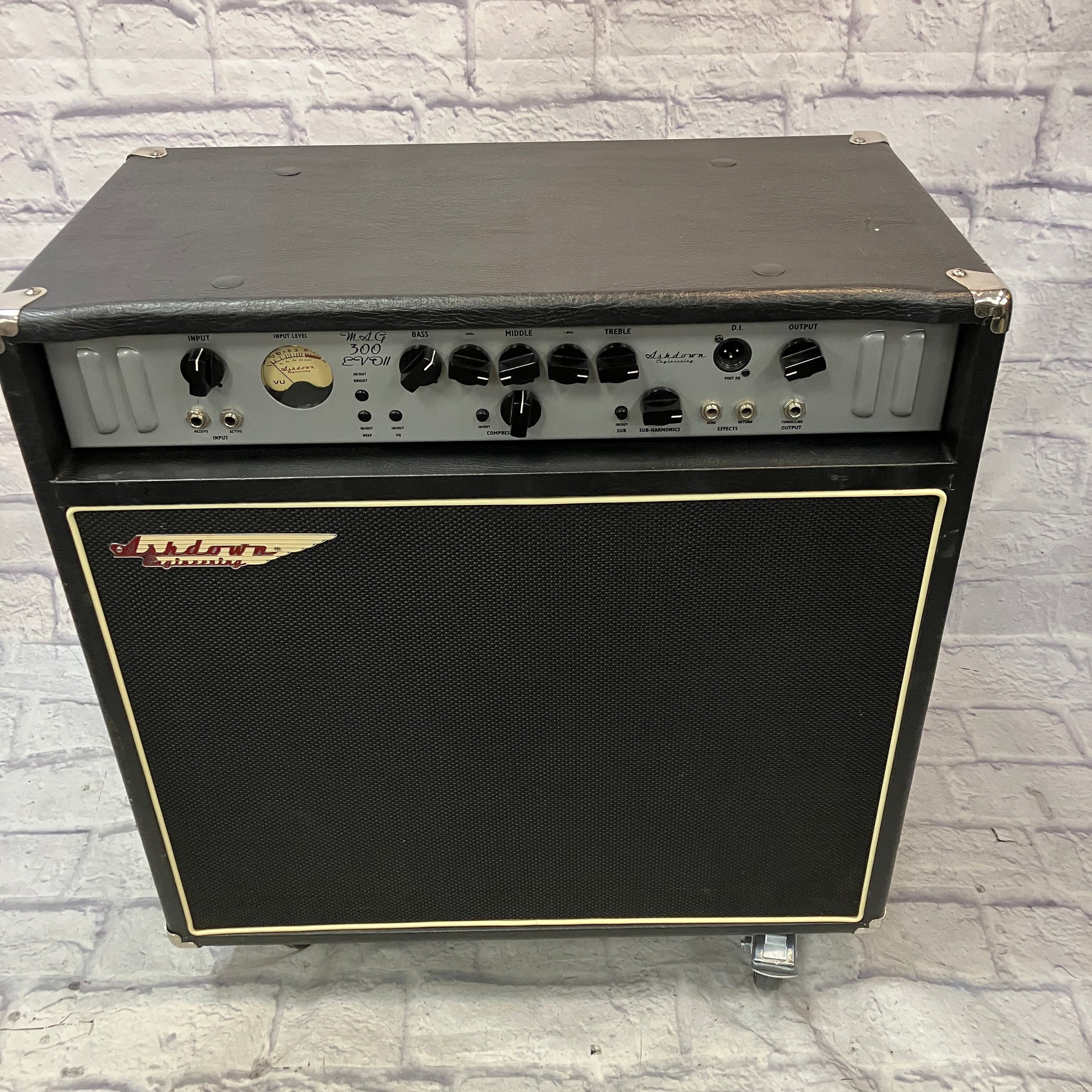Ashdown MAG 300 Bass Guitar Combo Amp