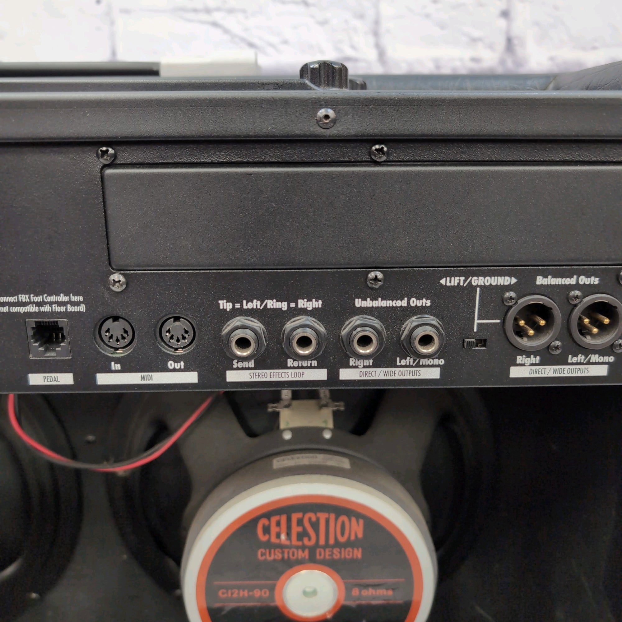 Line 6 Vetta 2x12 Modeling Guitar Combo Amp