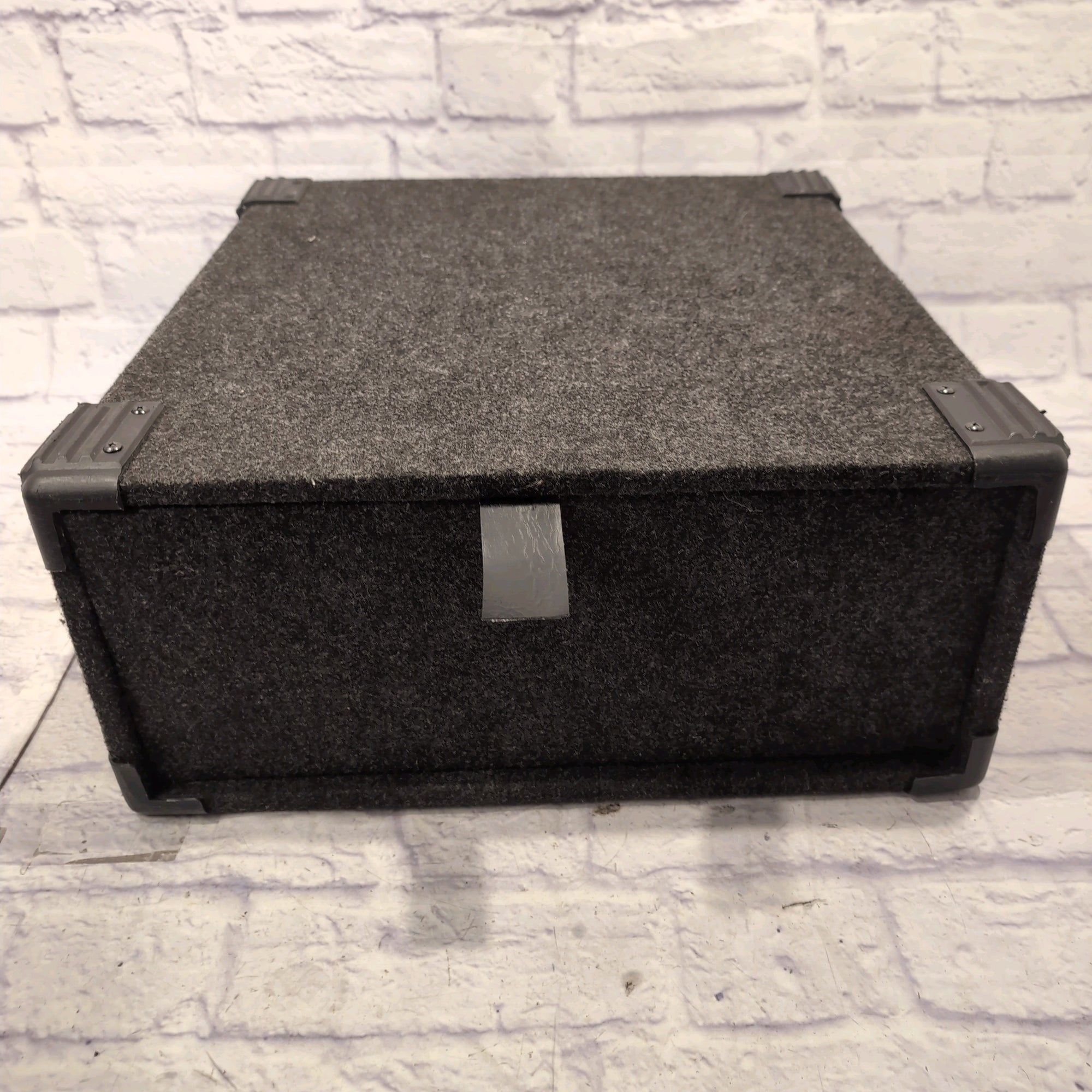 DC CASE 4U Carpeted Rack Case