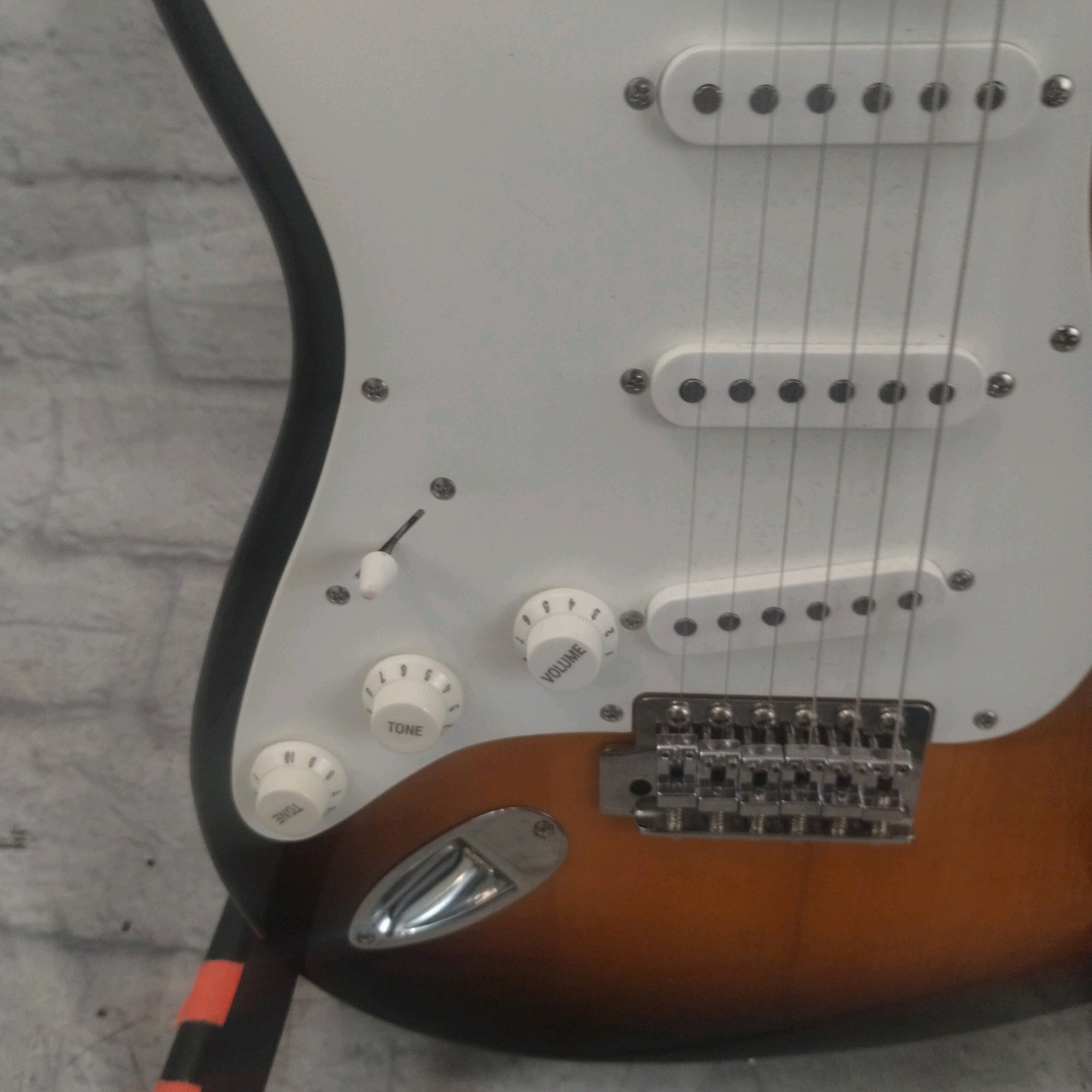 Squier Affinity Stratocaster Left Handed Sunburst