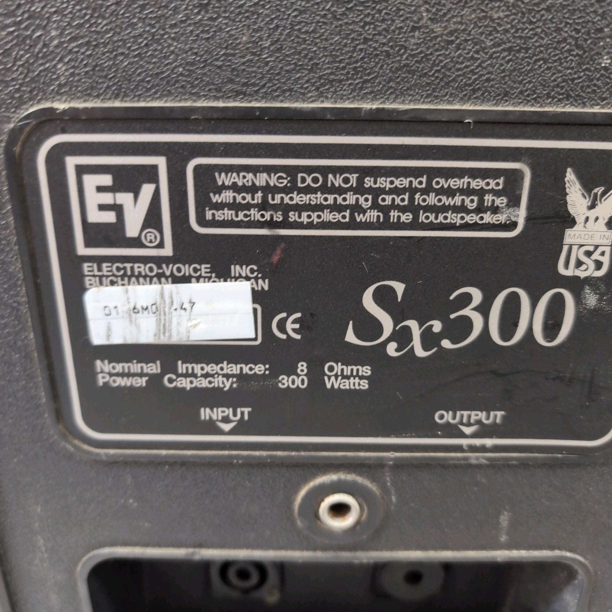 Electro-Voice SX300E
SX300E　定番PAスピーカー SX300E.JPG