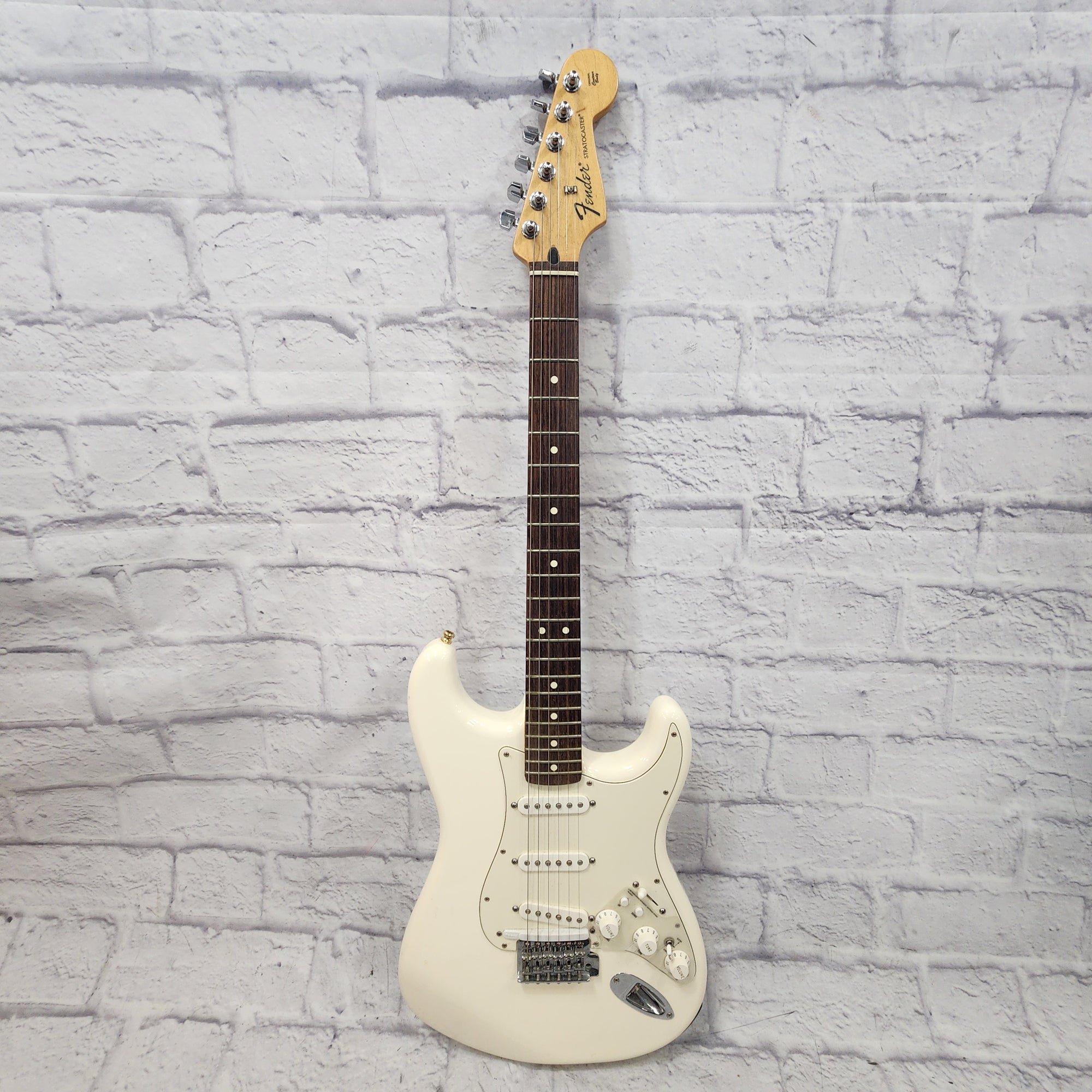Fender Mexican Roland Ready Strat White Electric Guitar