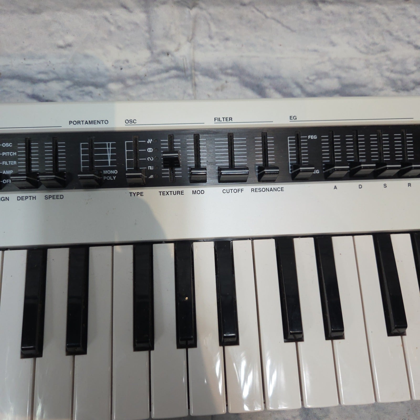 Yamaha Reface CS Digital Synth