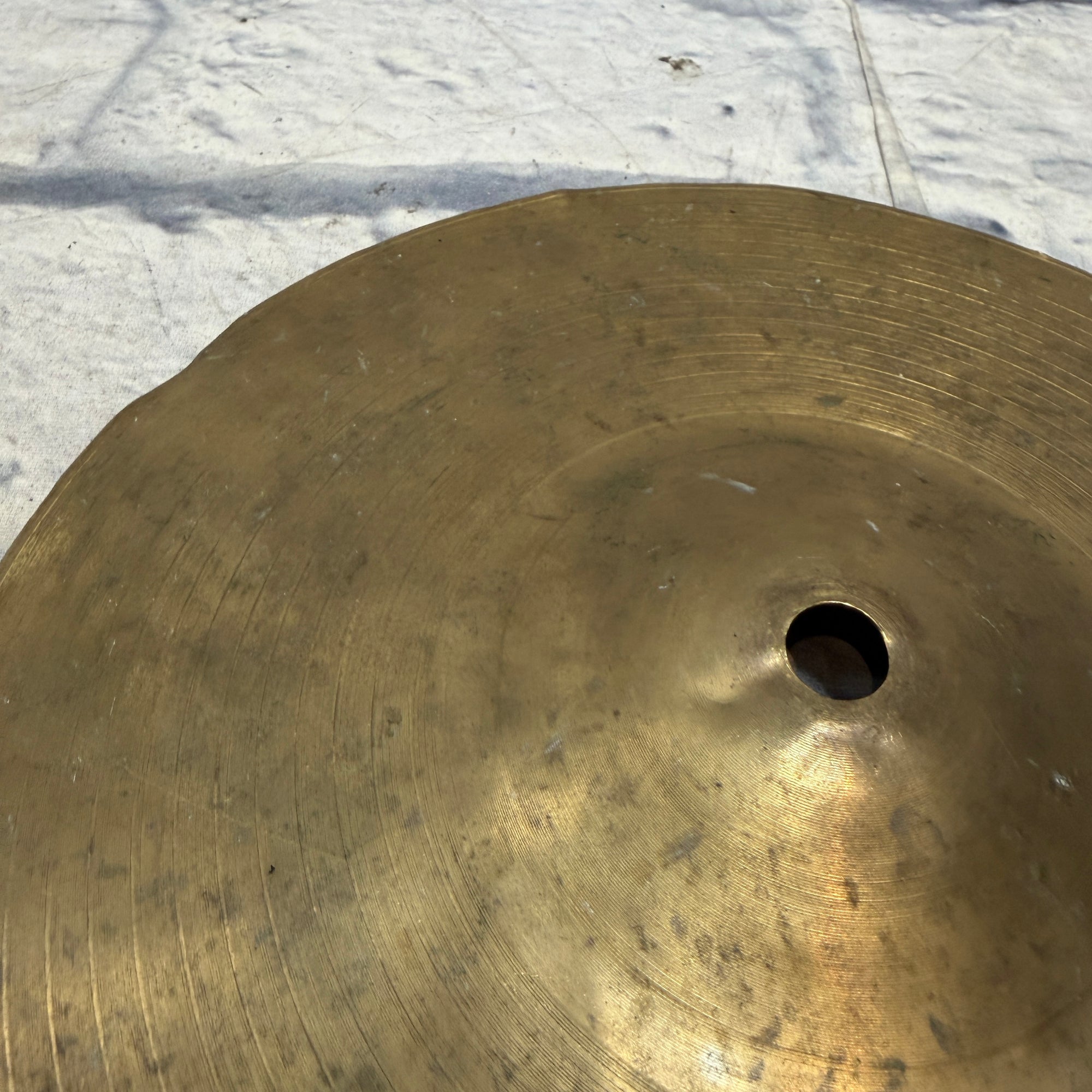 Unknown 10" Splash Cymbal CRACKED