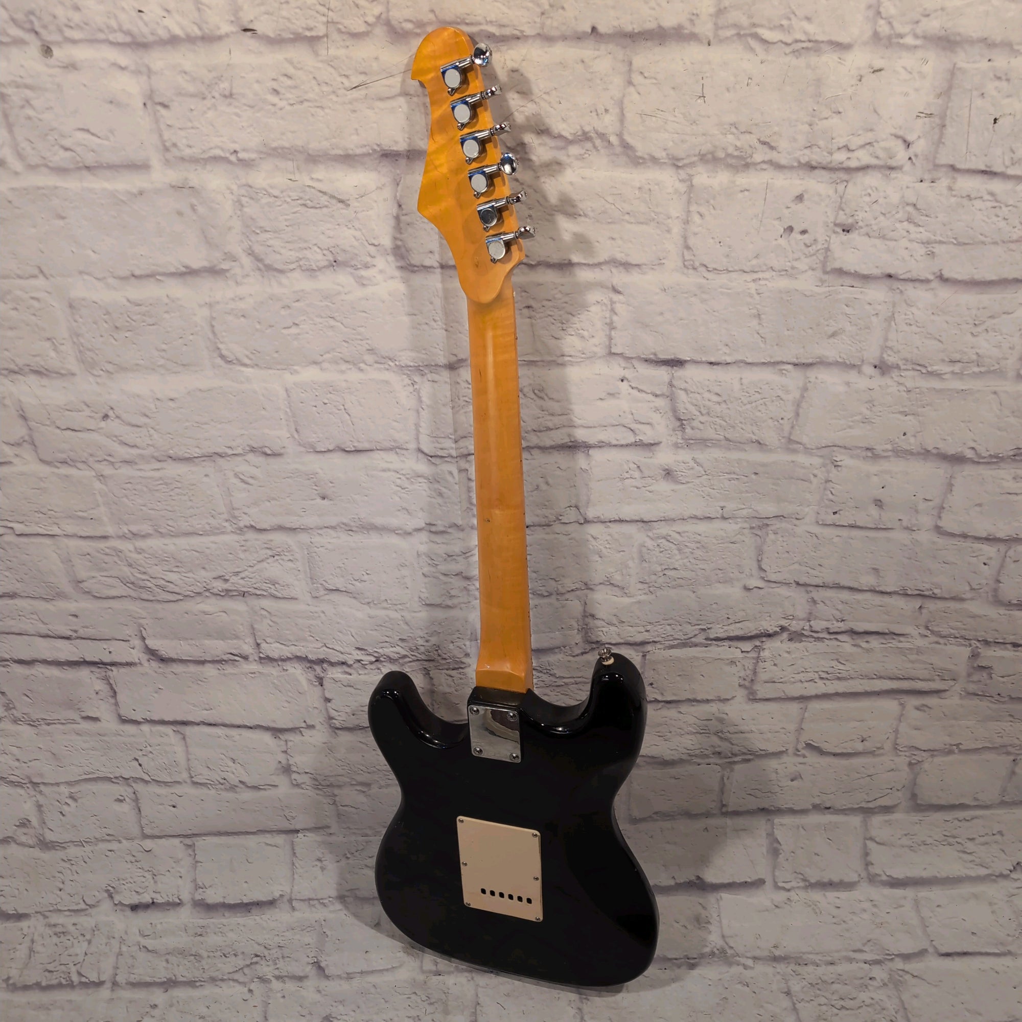 Spectrum Strat Style Electric Guitar Sunburst SHARP FRETS