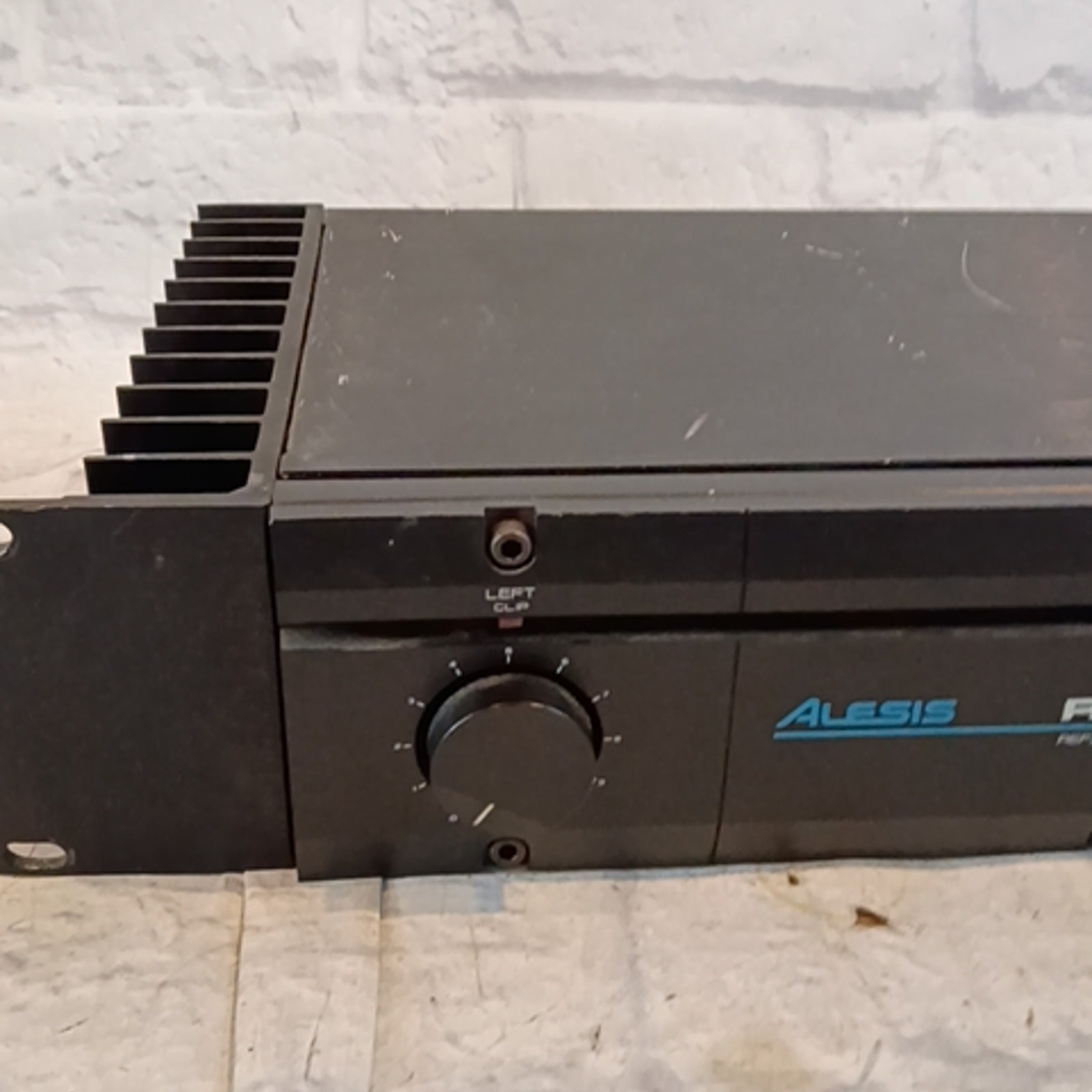 Alesis RA-100 Reference Power Amp