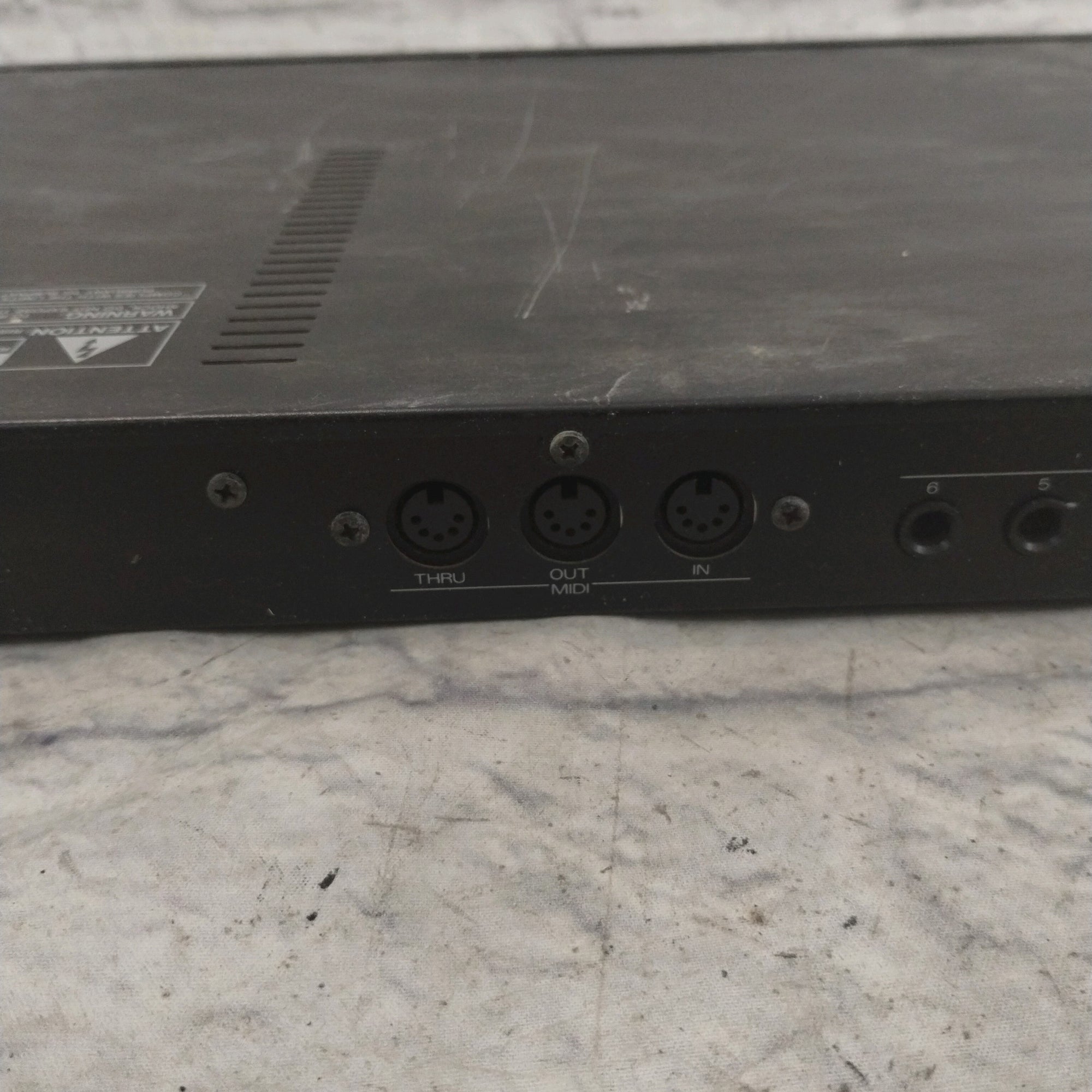 Roland R-8M Sound Module Drum Machine