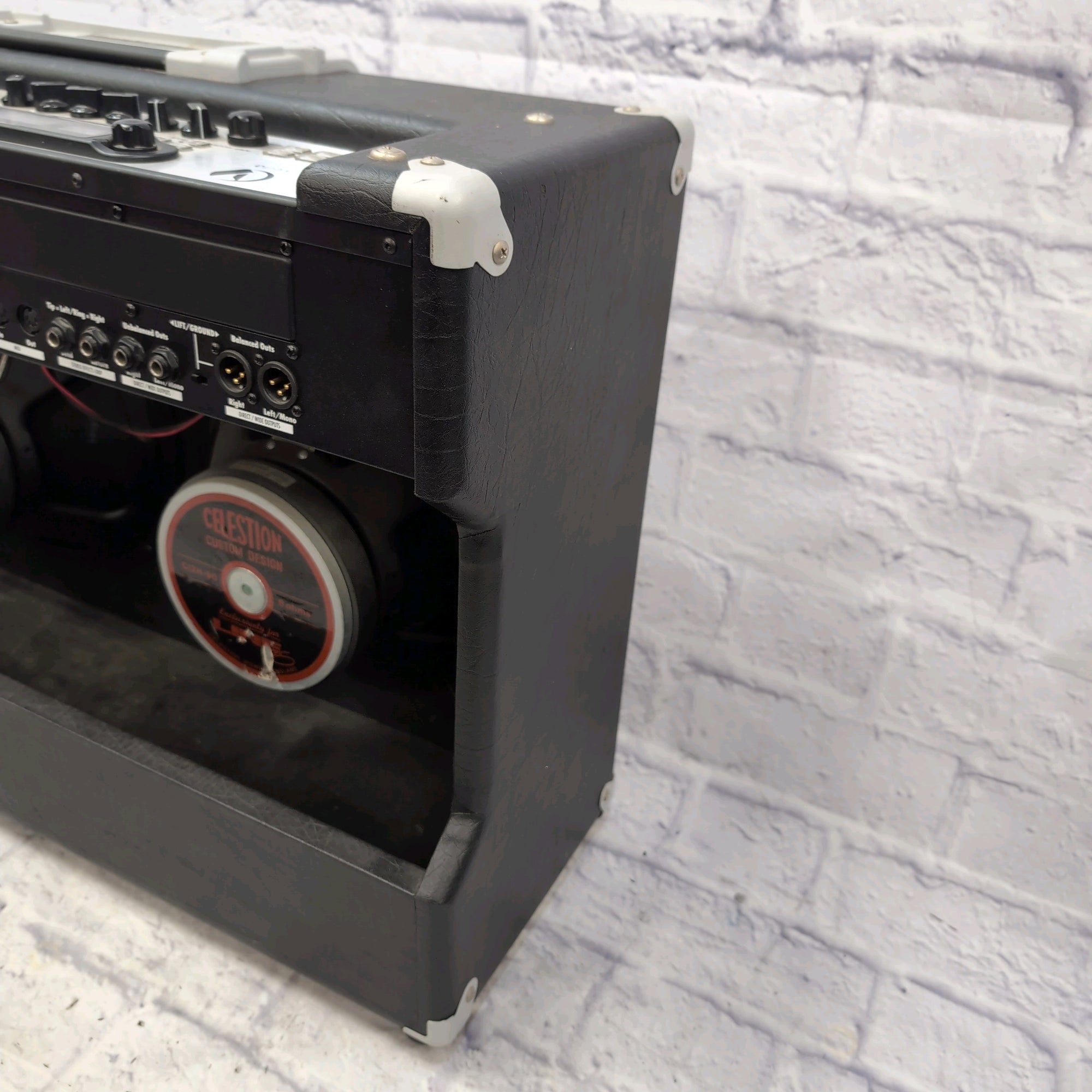 Line 6 Vetta 2x12 Modeling Guitar Combo Amp