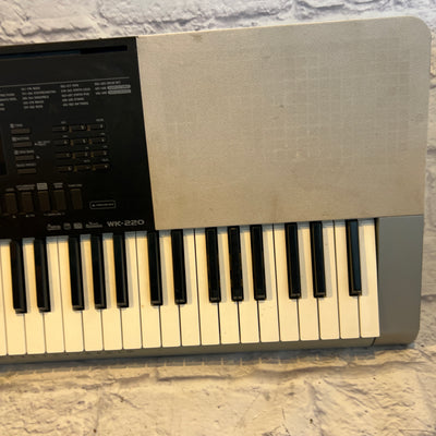 Casio WK-220 61-Key Electronic Keyboard / Organ