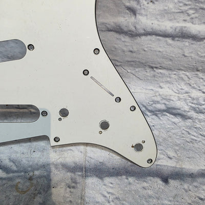 Squier Fender Player Stratocaster Pickguard (25 hole) *off* White Pickguard