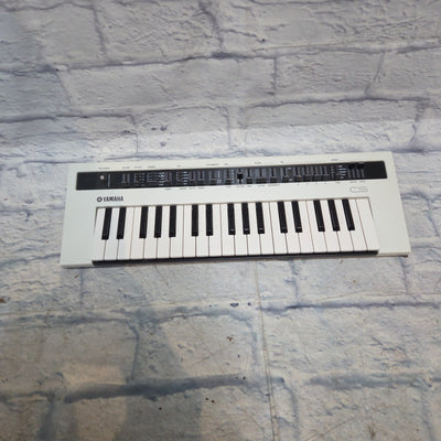 Yamaha Reface CS Digital Synth
