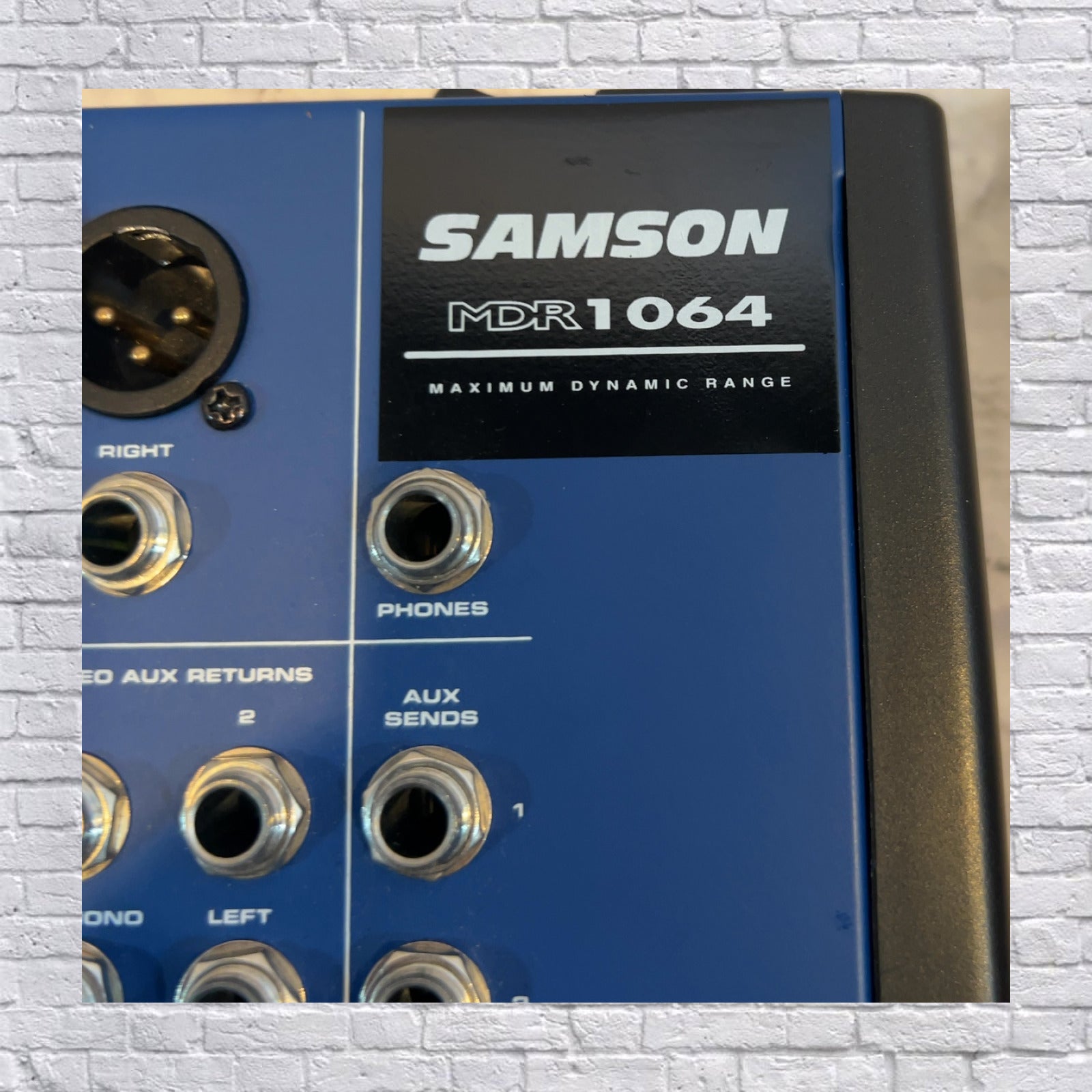 Samson MDR1064 10 Channel Analog Mixer with Padded Case