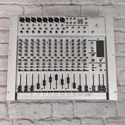 Behringer Eurorack MX 2004A Mixer