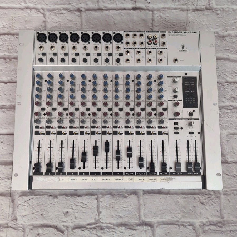 Behringer Eurorack MX 2004A Mixer