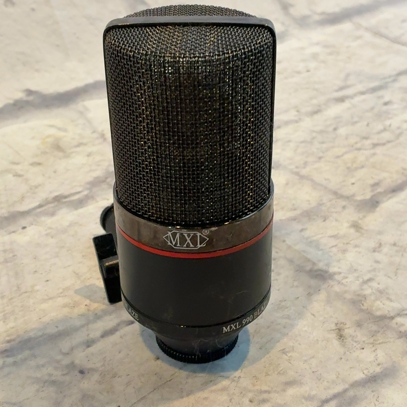 MXL 990 Blaze Condenser Microphone with Red LEDs