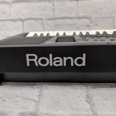 Roland BK-5 61-Key Backing Keyboard w/ Gator rolling case and cover