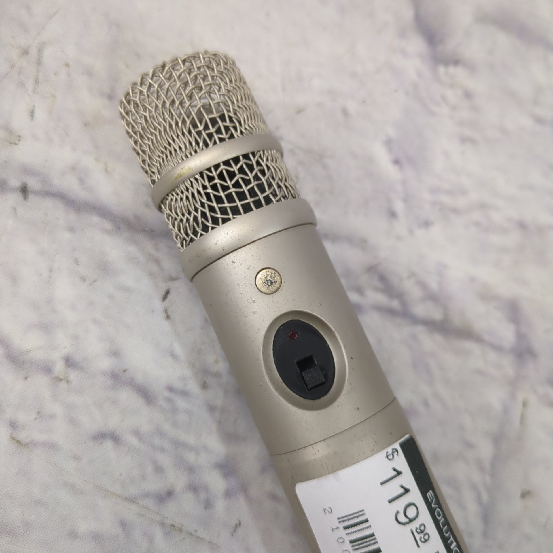 Rode NT3 Medium Diaphragm Condenser Microphone