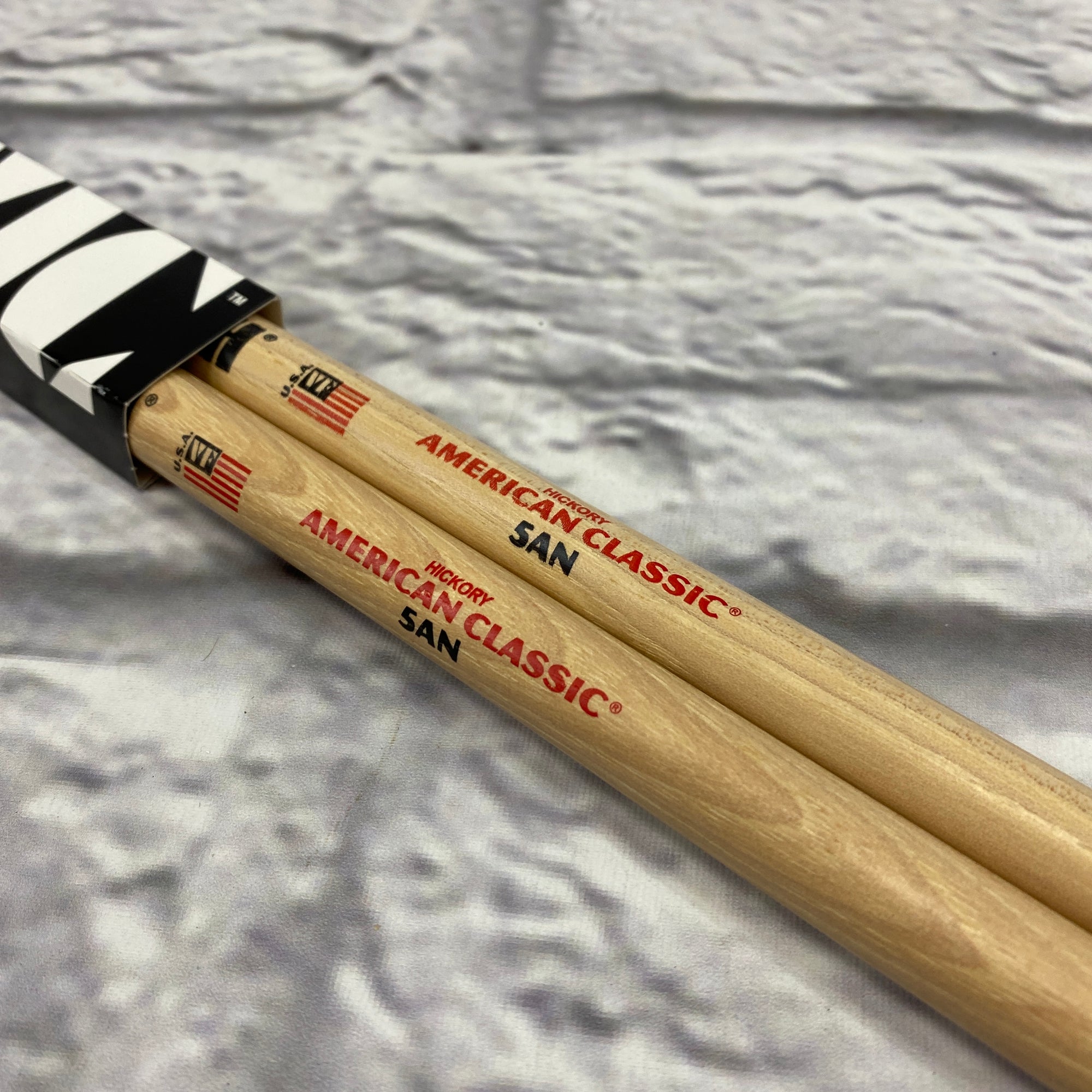 Vic Firth Hickory American Classic Drum Sticks