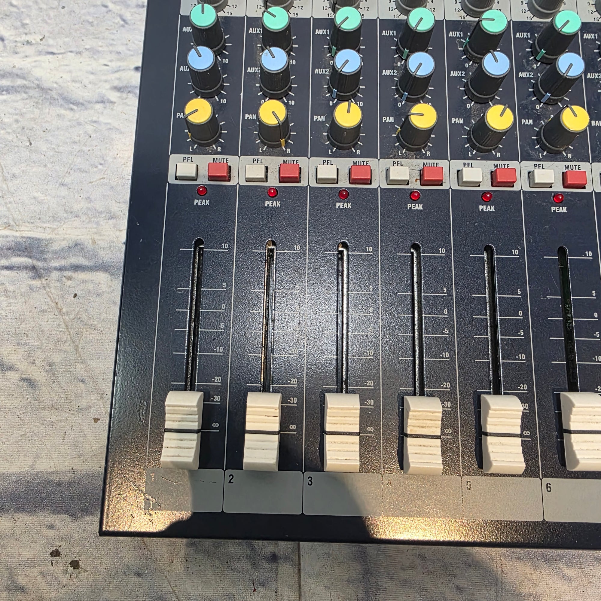 Soundcraft EPM6 Mixer