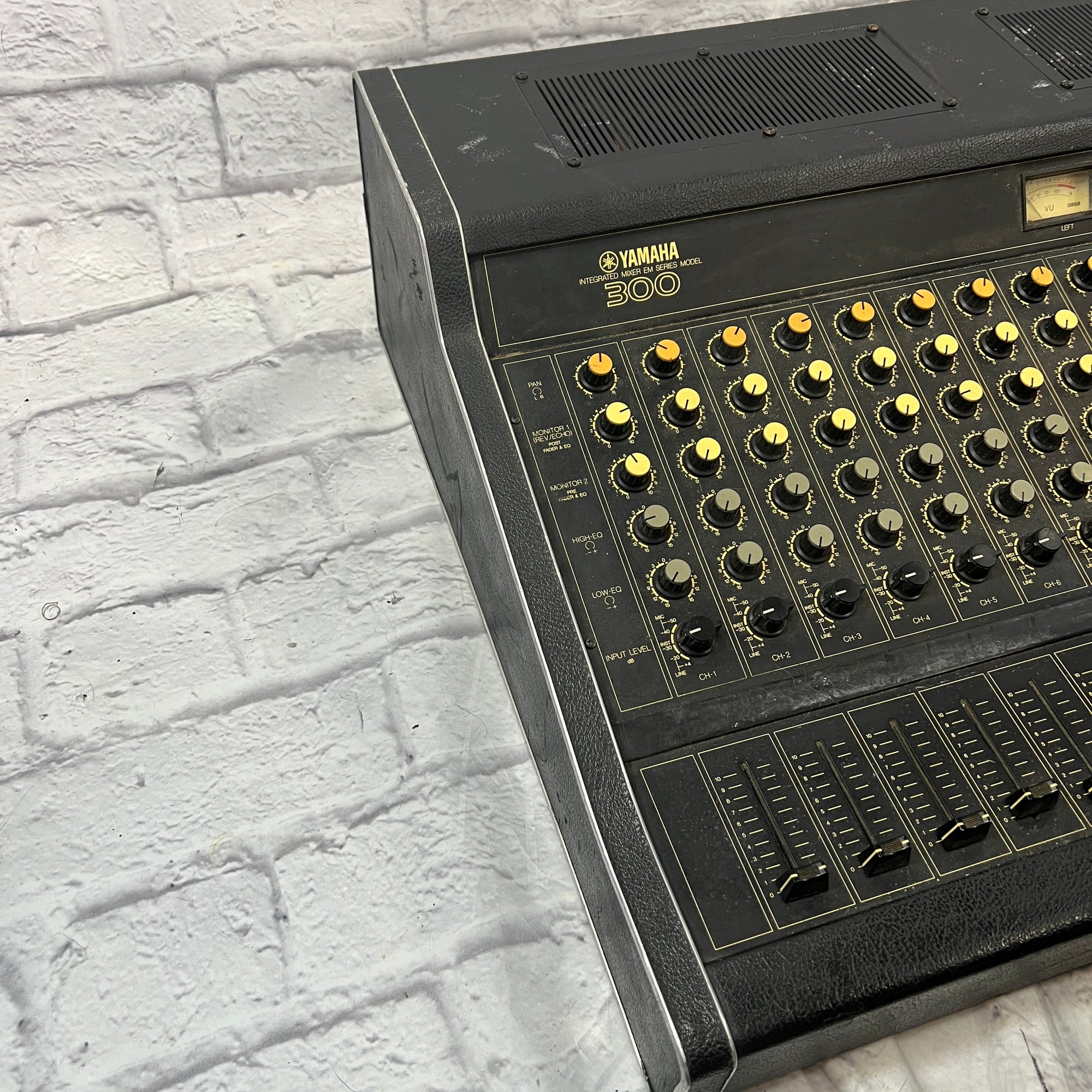 Yamaha EM-300B 12 Channel Vintage Mixer