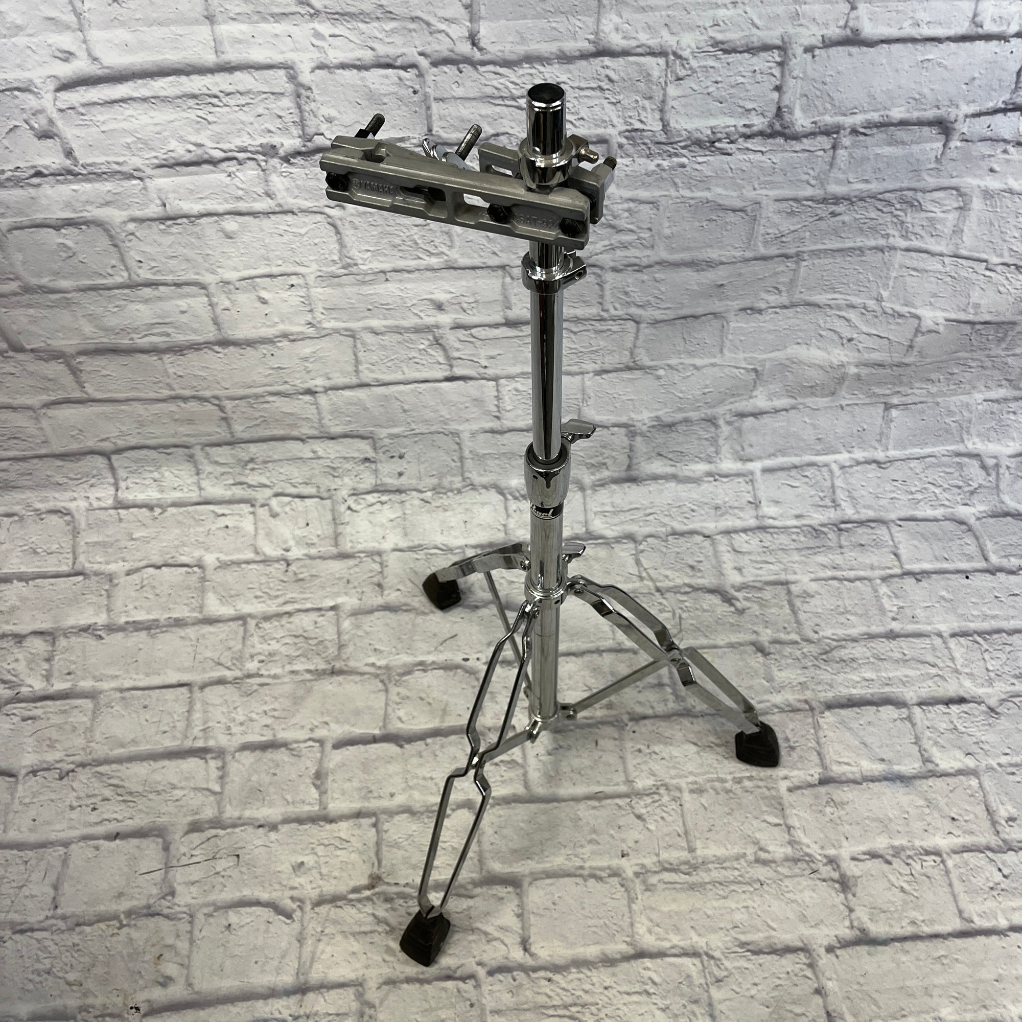 Pearl Drum Stand with Yamaha Clamp