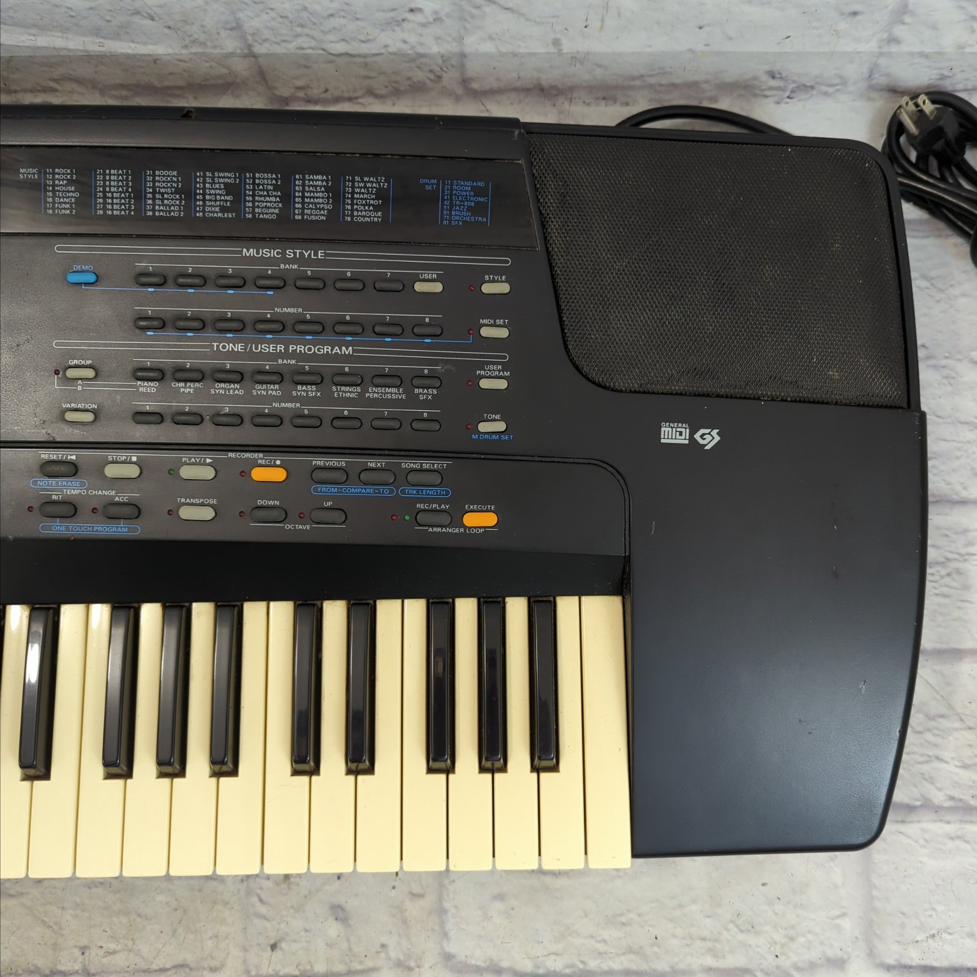 Roland E-86 インテリジェントシンセサイザー Vintage 1990s Roland E-86 Intelligent Synthesizer - Evolution Music