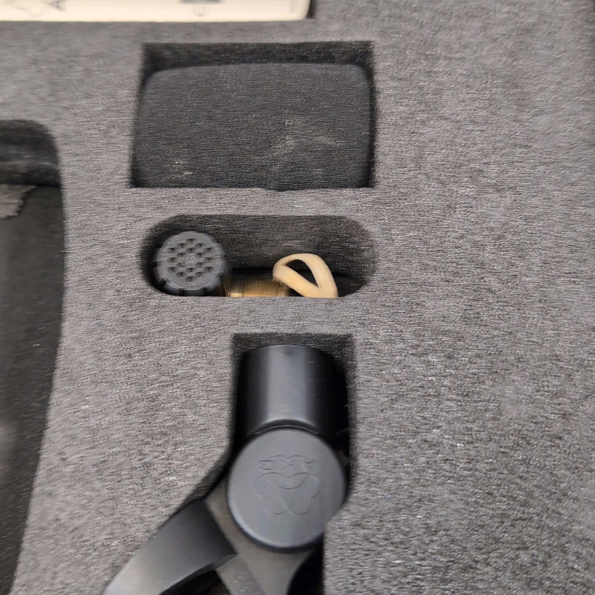 AKG Project Pack C3000B C1000S Microphones