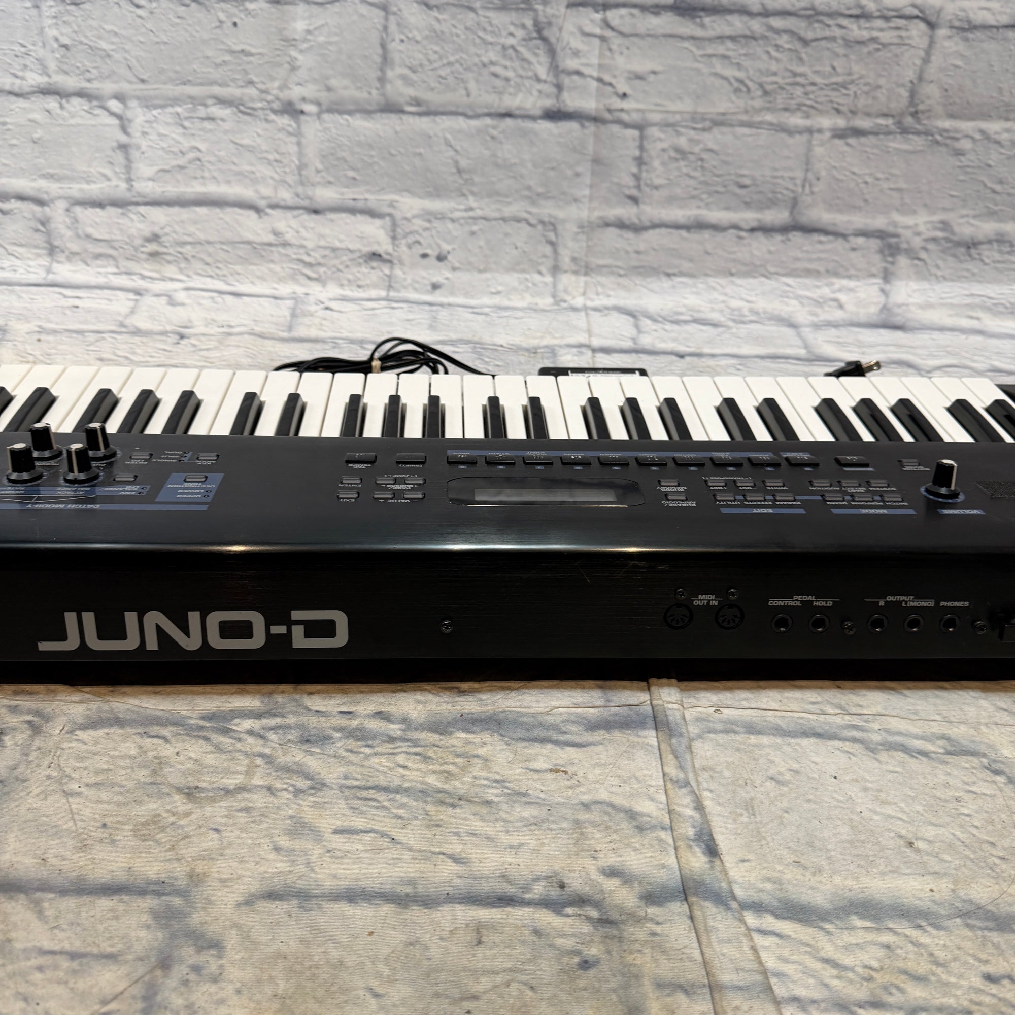 Roland Juno-D Synthesizer Keyboard