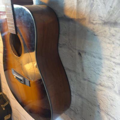 Yamaha F335 Dreadnought Acoustic Guitar