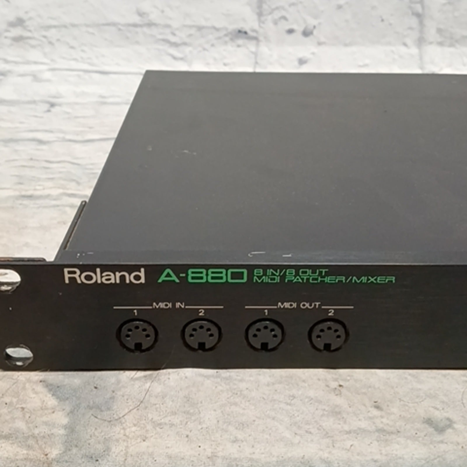 Roland A-880 MIDI Patcher / Mixer 8 In 8 Out  Rack Unit