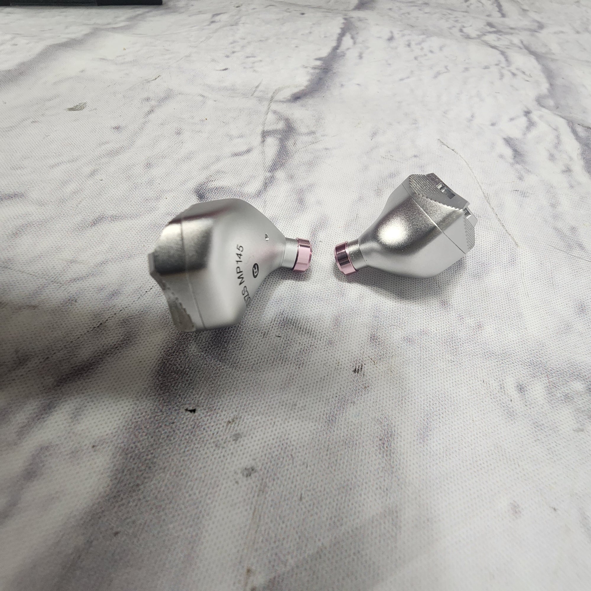 Hidizs MP145 14.5mm In Ear Monitor Silver