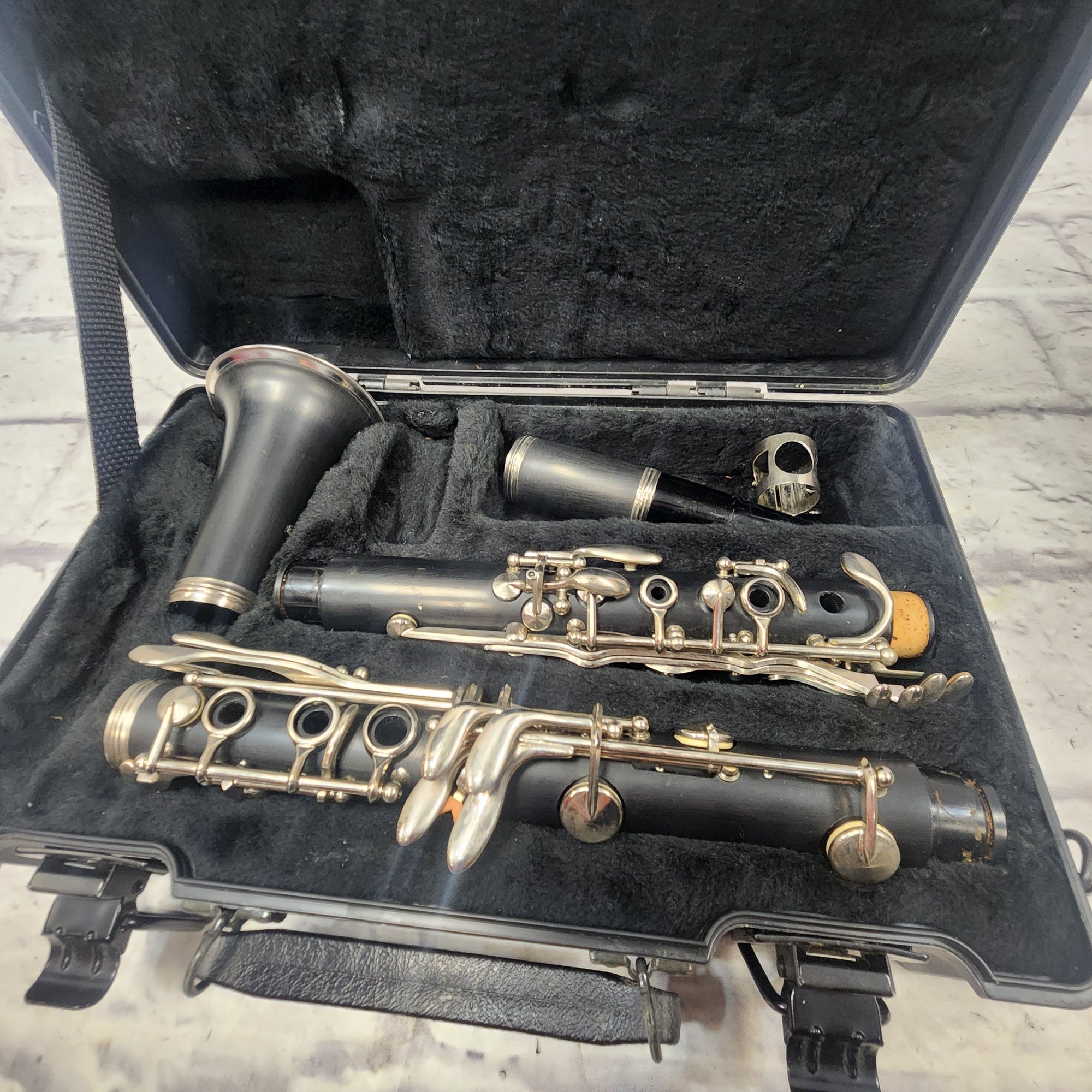 Artley 17S Clarinet with Case Needs Cork